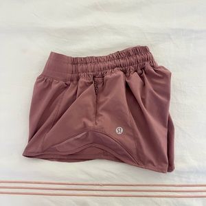 Puce colored 2.5 hotty hot Lululemon shorts